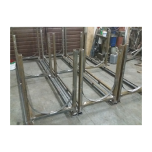 Metal pallets for transport of long elements