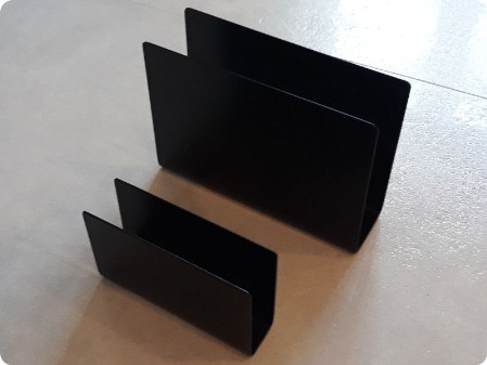 Metalowe serwetniki czarne pełne różne rozmiary