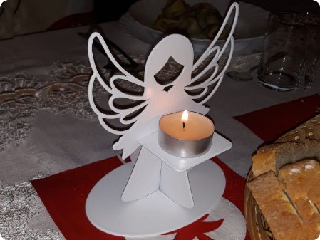 Świecznik aniołek ze świeczką