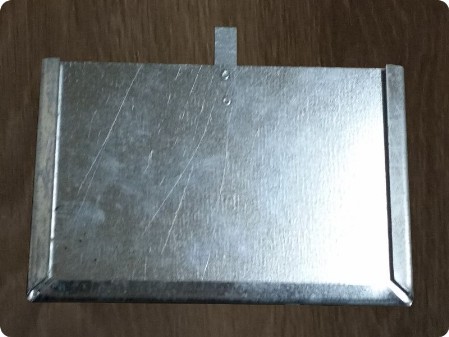 Metalowa tabliczka na klatkę z blachy ocynkowanej